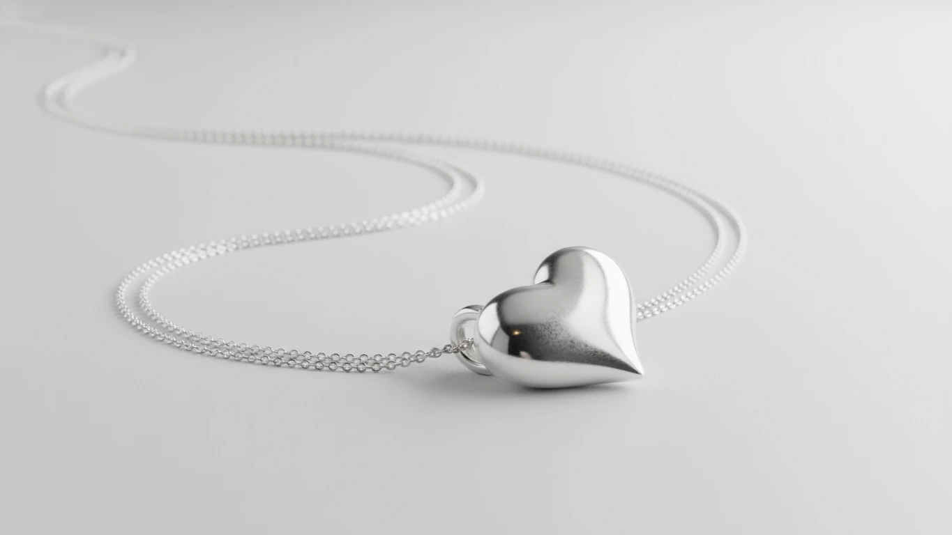 Colar com Pingente de Coração em Prata