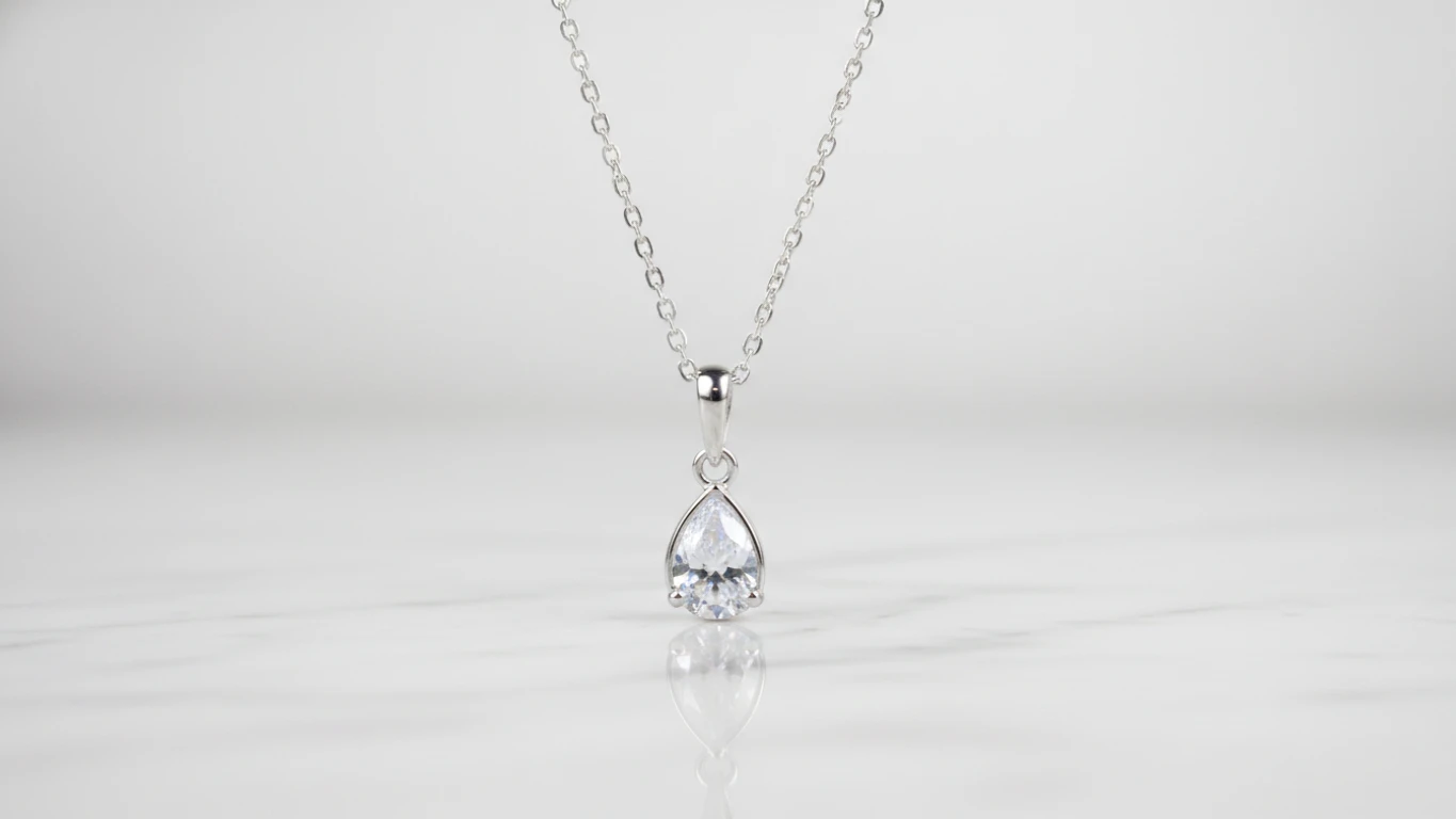 Colar de Prata com Pingente Delicado