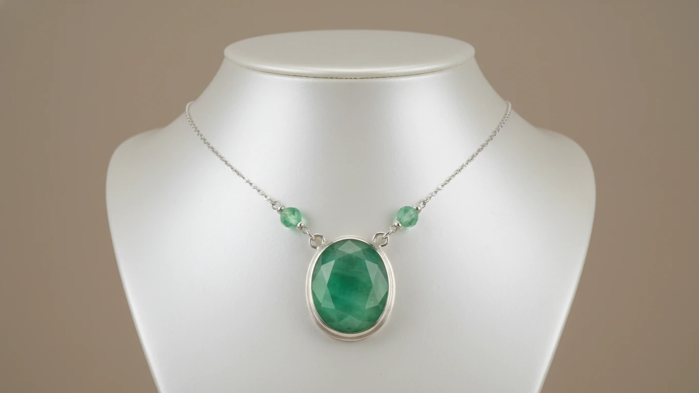 Colar com Pedra Crizopázio Natural