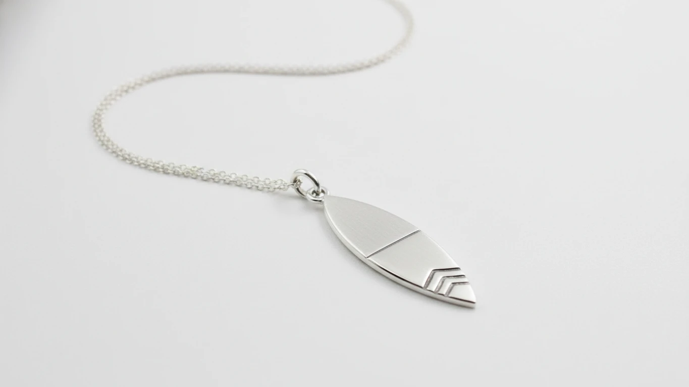 Colar com Pingente de Shape em Prata