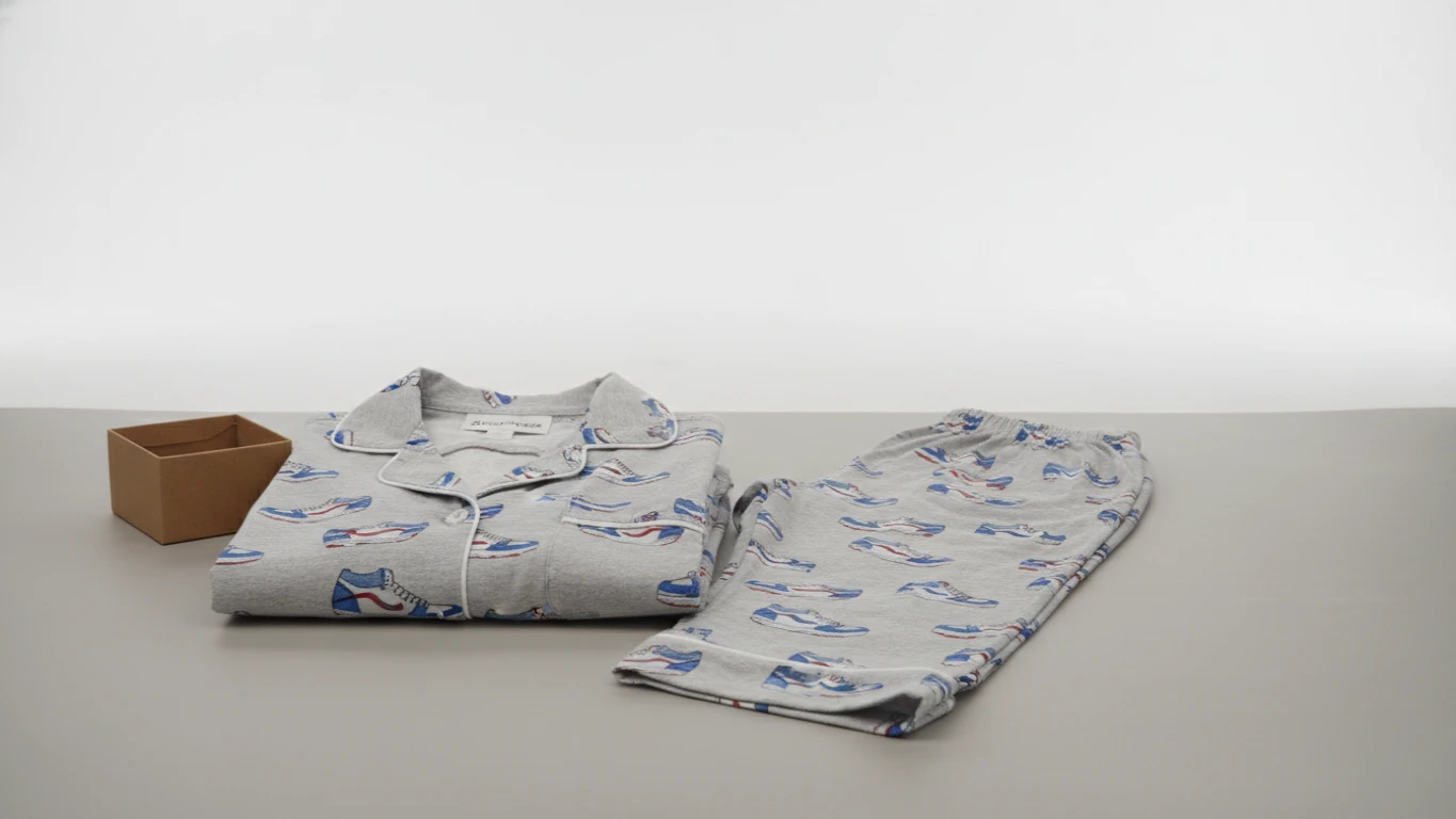 Pijama de Algodão Premium com Estampa de Tênis